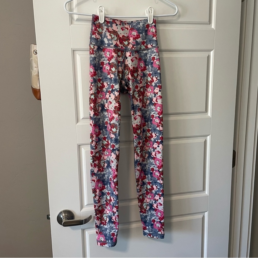 Aerie American Eagle Pink Floral Leggings
